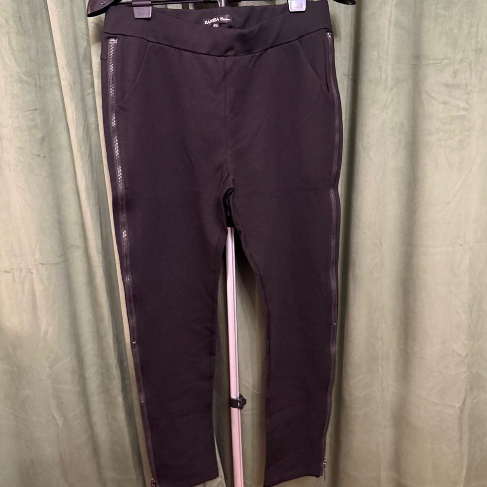 Zannza Black Zipper Detail Pants - Size XL